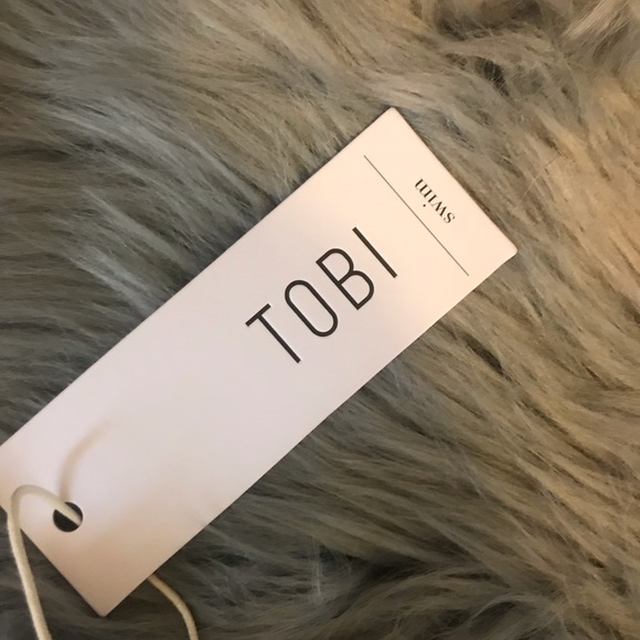 Tobi swimsuit top! - Picture 5 of 6